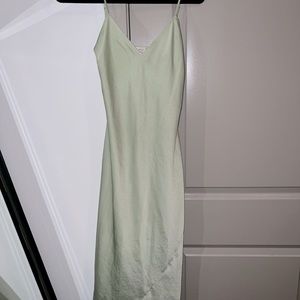 ARITZIA Wilfred Only slip dress in sage green size xxs, like new